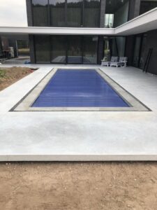 Bouwkundig buitenzwembad