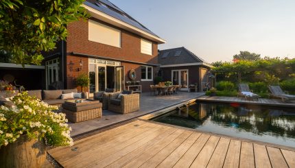 Maatwerk zwembad in tuin
